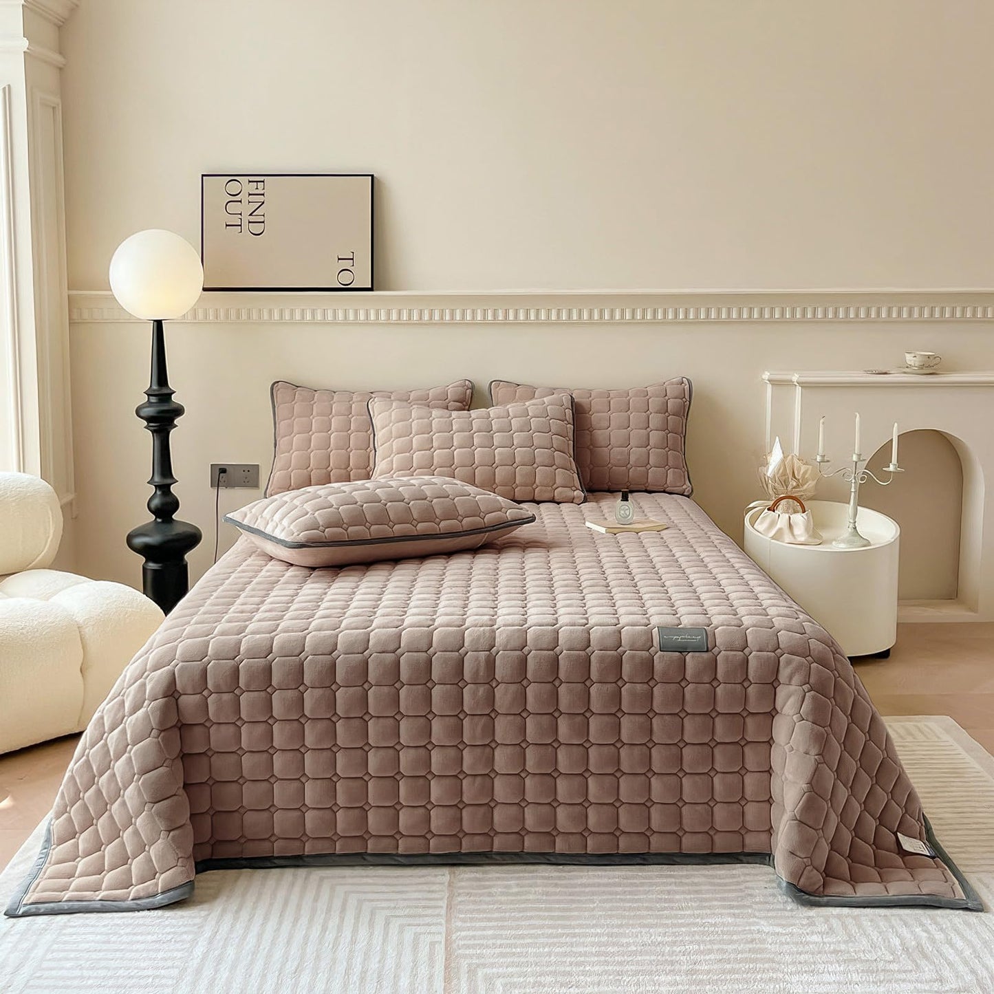 SHANNA Extra Large Duvet: Milk Velvet Soft Double Sided Duvet Ideal as Bedspread 230 x 250 cm with 2 Matching Pillowcases 50 x 70 cm (Beige)