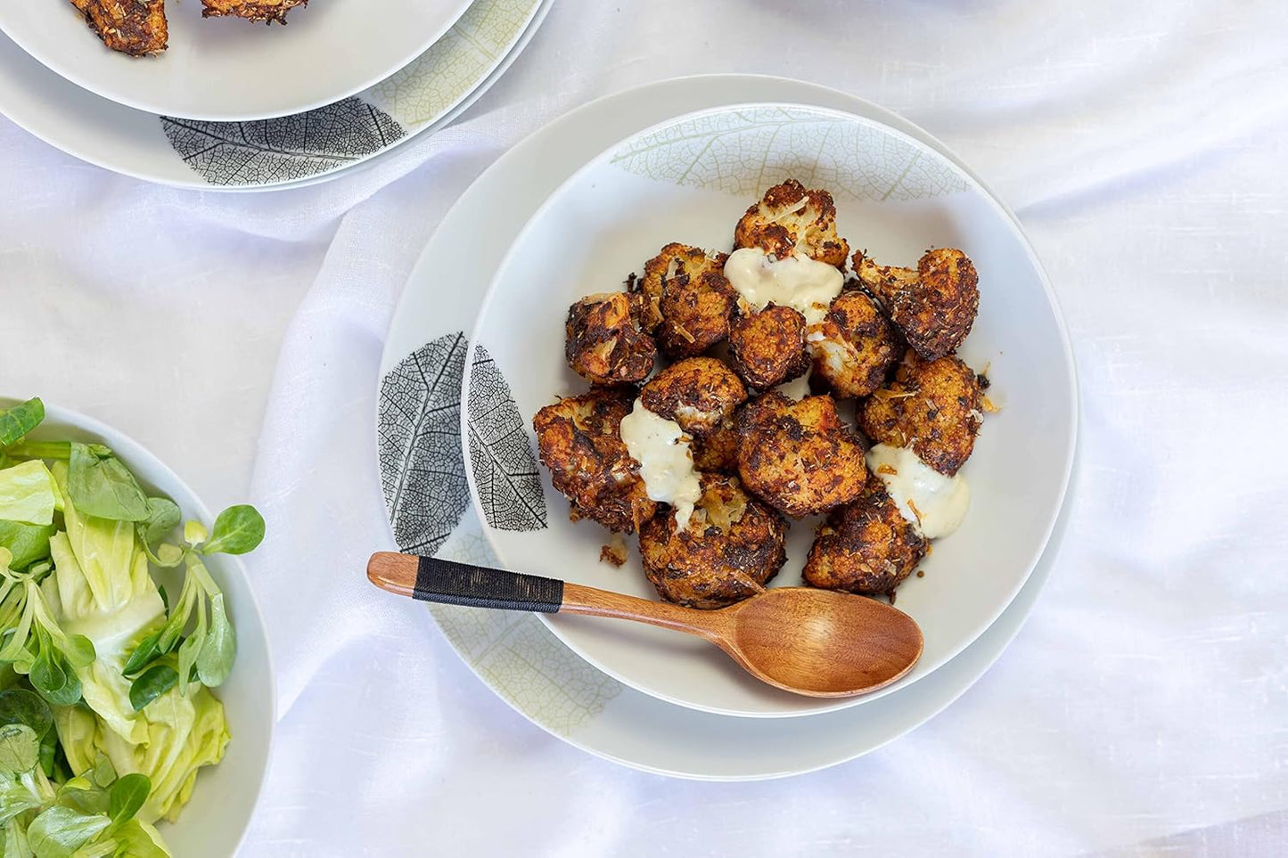 MÄSER 931215 Nicely Decorated Crockery Set for 6 People, 30-Piece Crockery Set with Rimless Shapes, Porcelain, White