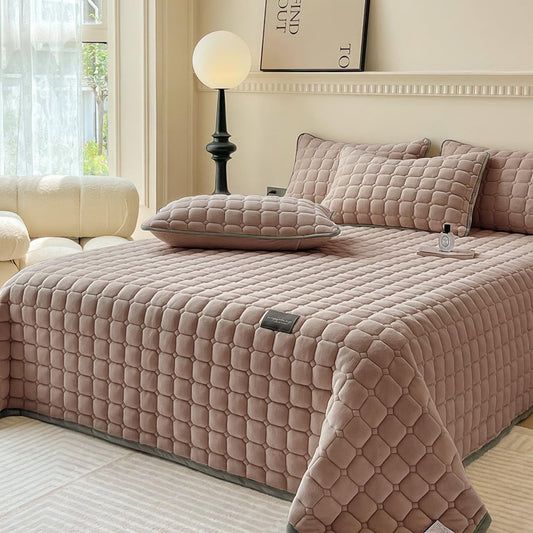 SHANNA Extra Large Duvet: Milk Velvet Soft Double Sided Duvet Ideal as Bedspread 230 x 250 cm with 2 Matching Pillowcases 50 x 70 cm (Beige)