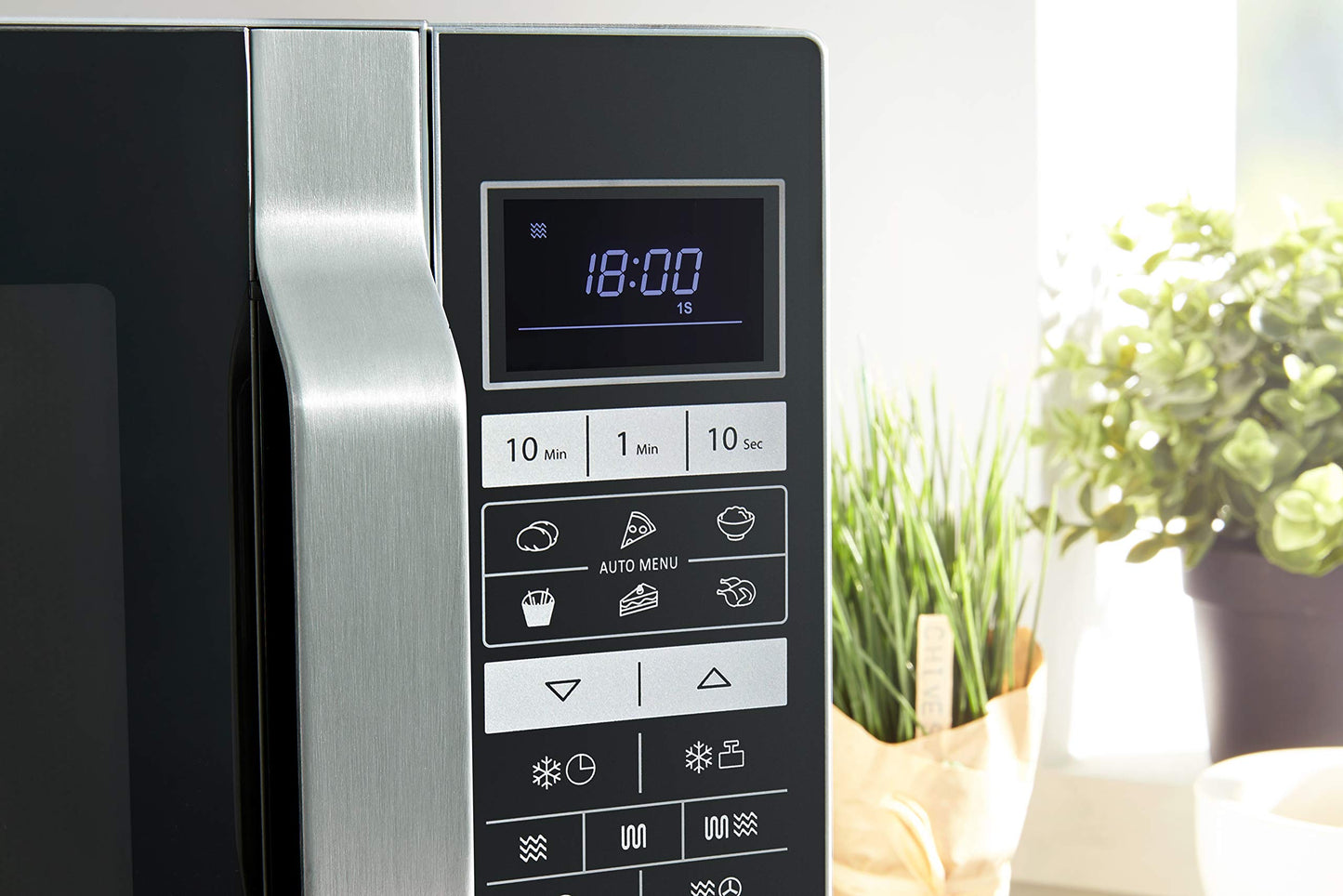 Sharp R843INW 3-in-1 microwave with hot air, grill and convection / 25 L / 800 W / 1000 W grill / 2500 convection / 10 automatic programs / pizza program / metal turntable (30 cm) / silver