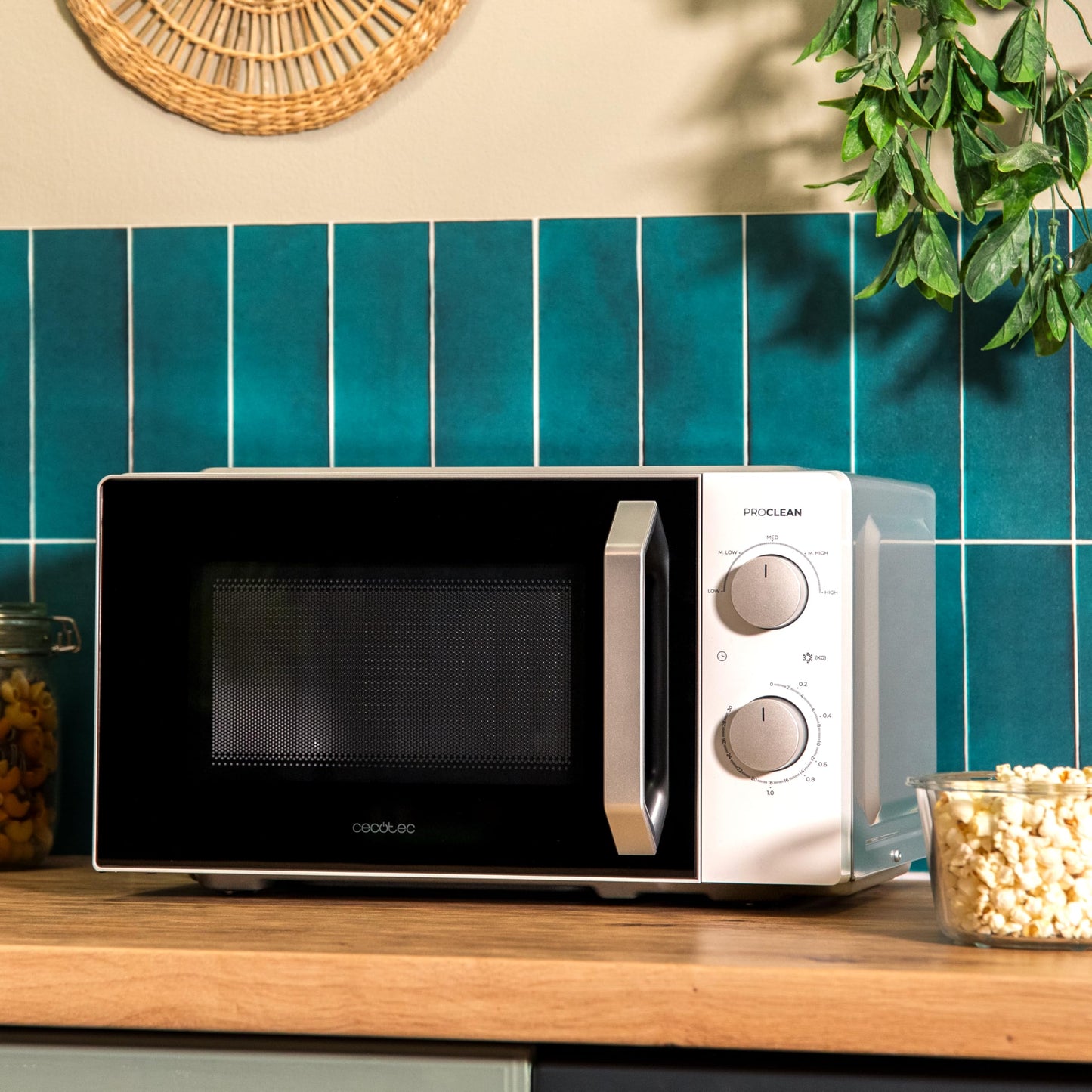 Cecotec Inverter Microwave - 19L Capacity - Defrosting, Heating and Cooking - Proclean 5010 Inverter. 700 W, 5 Power Levels, LED Display, 245 mm Turntable, Timer, 8 Programmes