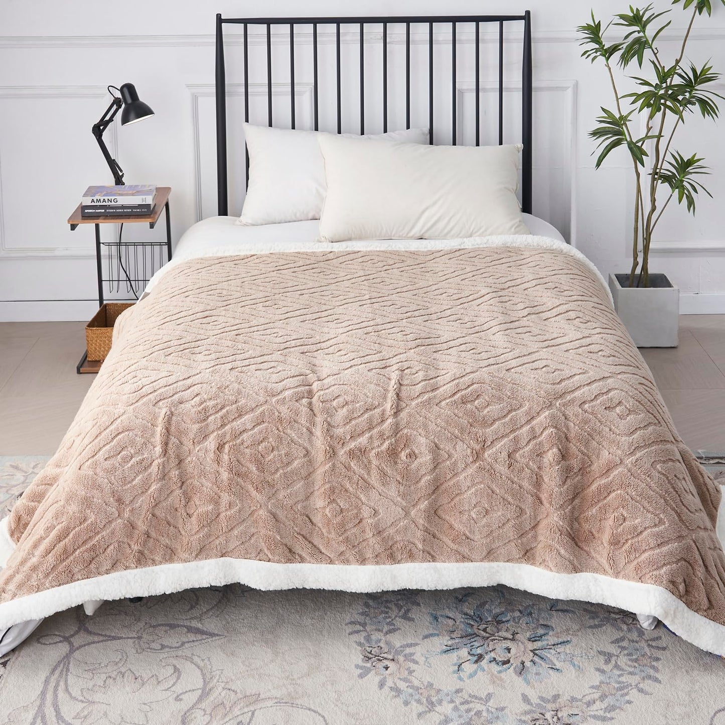 EAQ Cuddly Fluffy Sherpa Flannel Sofa Throw Blanket Sofa Blanket Double Face Extra Soft Living Room Sofa Throw Couch Blanket for Bed Sofa (Grey, 150 x 200 cm)