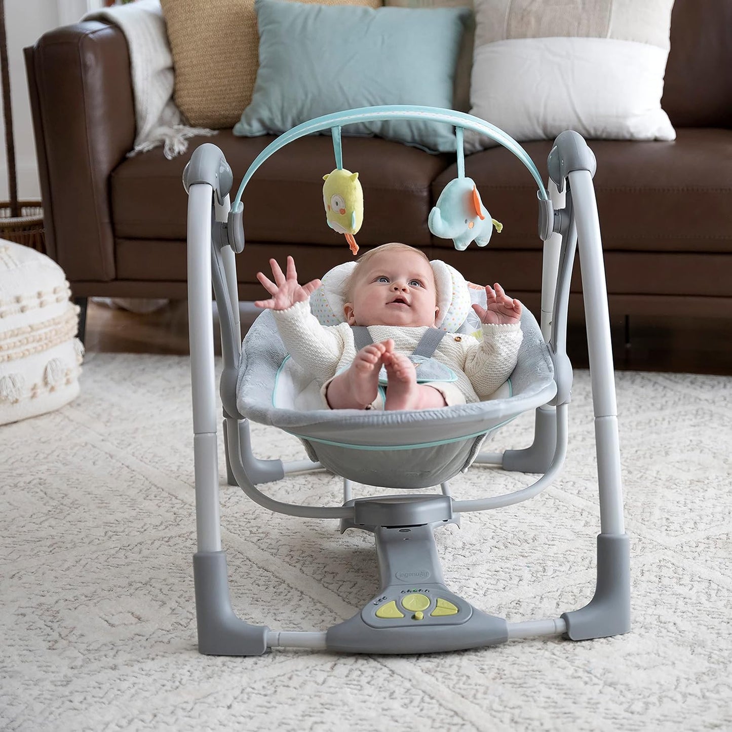 Ingenuity Hugs & Hoots Folding and Portable Baby Swing, 5 Swing Speeds, 8 Melodies, 3 Nature Sounds, Volume Control and Toy Hanger, from Newborns up to 9 kg