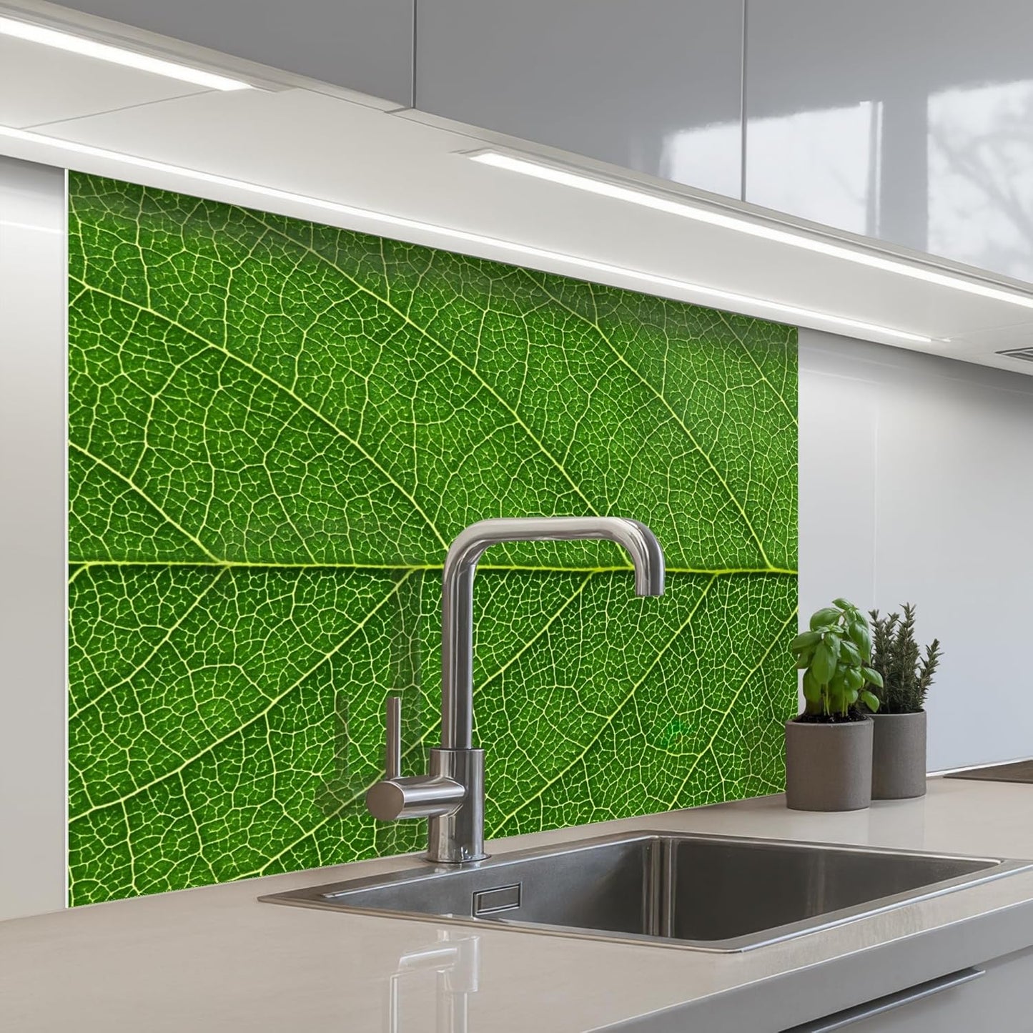 Splash Guard Kitchen Back Wall 60 x 80 cm Kitchen Washable Self-Adhesive Kitchen Wall Kitchen Front Kitchen Back Wall Protection Lavender - Purple - Flowers - Natural