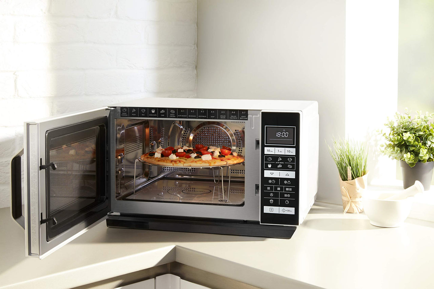 Sharp R843INW 3-in-1 microwave with hot air, grill and convection / 25 L / 800 W / 1000 W grill / 2500 convection / 10 automatic programs / pizza program / metal turntable (30 cm) / silver