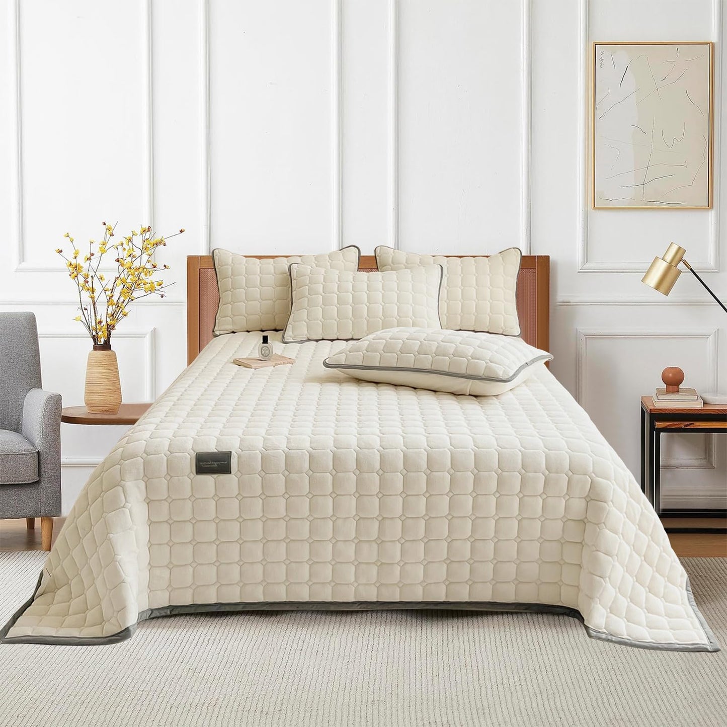 SHANNA Extra Large Duvet: Milk Velvet Soft Double Sided Duvet Ideal as Bedspread 230 x 250 cm with 2 Matching Pillowcases 50 x 70 cm (Beige)