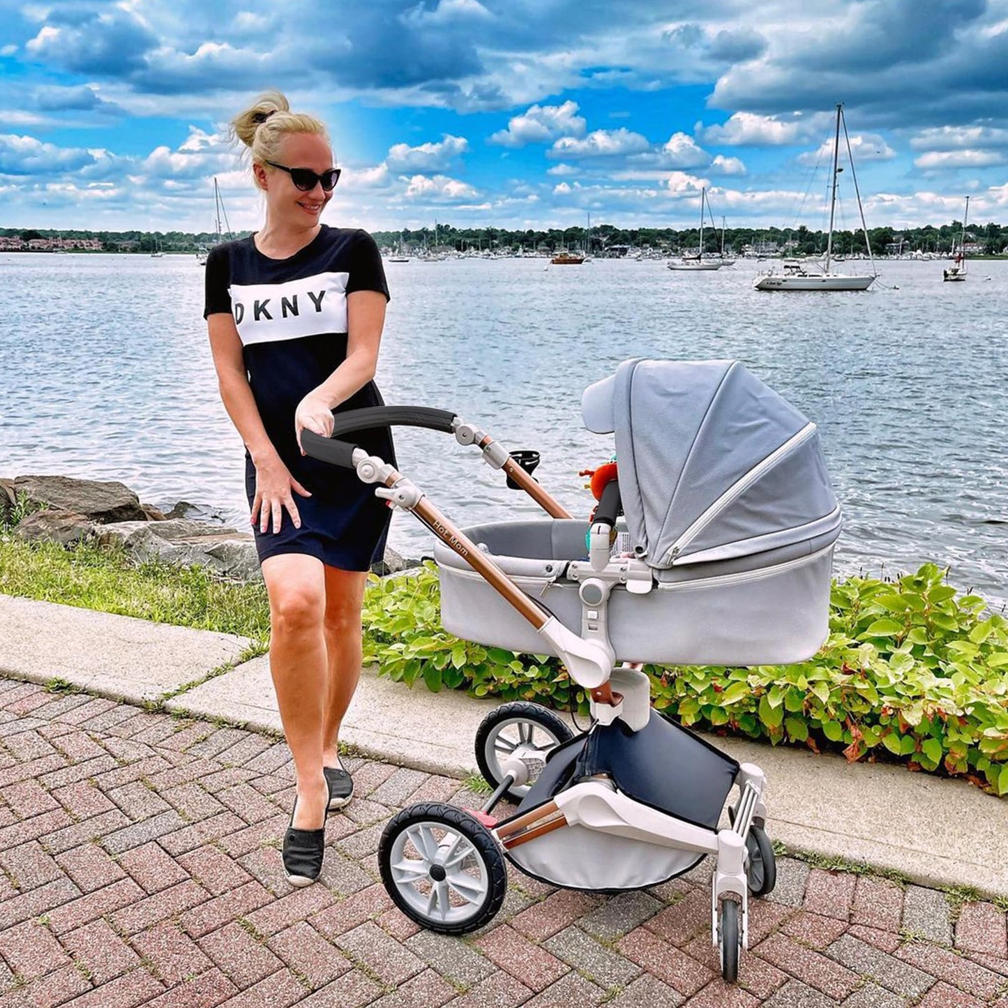 Hot Mom Pram Set with 360° Rotation Function, Combination Pushchair 3-in-1 Equipped with PU Tyres and Faux Leather Seat and Many Other Accessories, Dark Grey